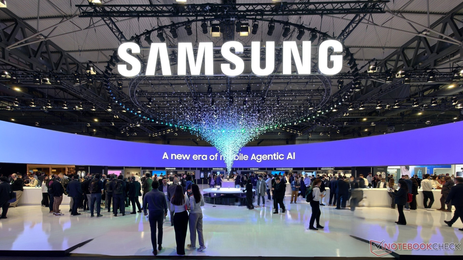 Báo cáo ngành cho thấy Samsung kế hoạch ra mắt 4 mẫu Galaxy S27 và 4 mẫu Galaxy Z9 bao gồm TriFold2 năm 2027.