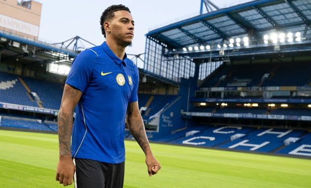 Rogers từ chối Arsenal để chọn Chelsea.
