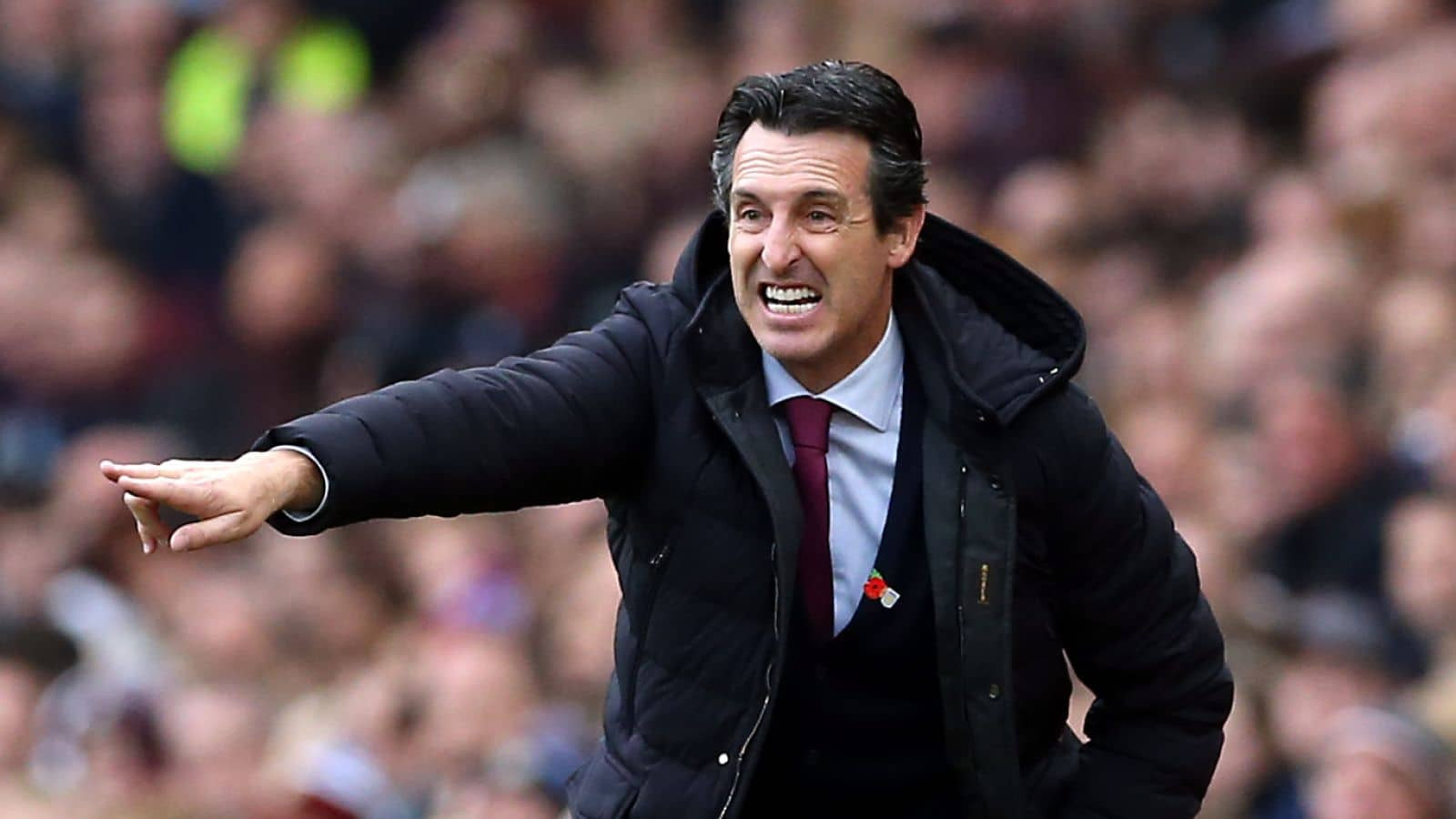 HLV Unai Emery xây dựng hệ thống chiến thuật giúp Aston Villa duy trì sự ổn định.