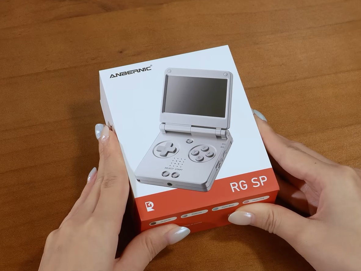 Hộp bán lẻ mới của Anbernic RG SP