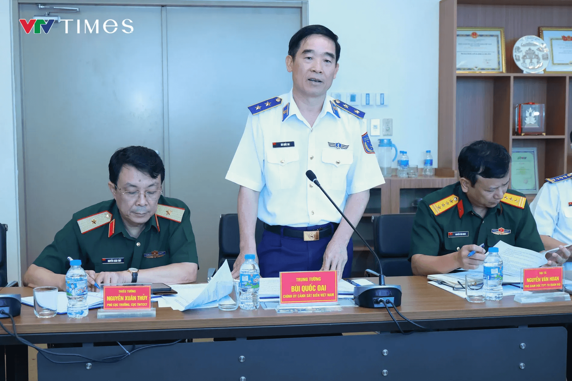 Trung tướng Bùi Quốc Oai phát biểu tại buổi làm việc