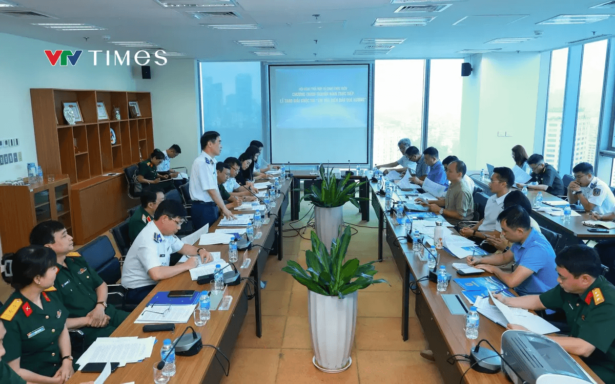 Quang cảnh buổi làm việc
