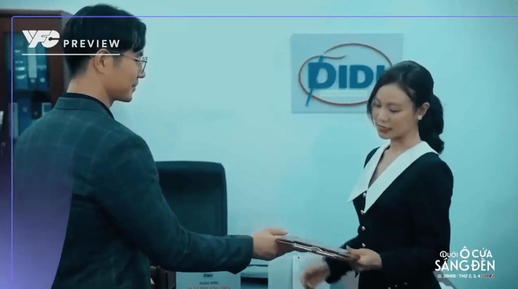Sơn trao hợp đồng mới và đưa ra đề nghị với Diệu