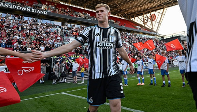 Lewis Hall đứng trước bước ngoặt sự nghiệp tại Newcastle United