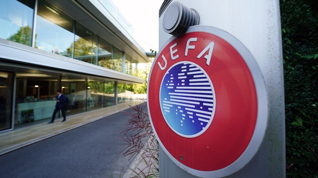 UEFA tẩy chay các giải của FIFA. (Ảnh: Sky Sports)