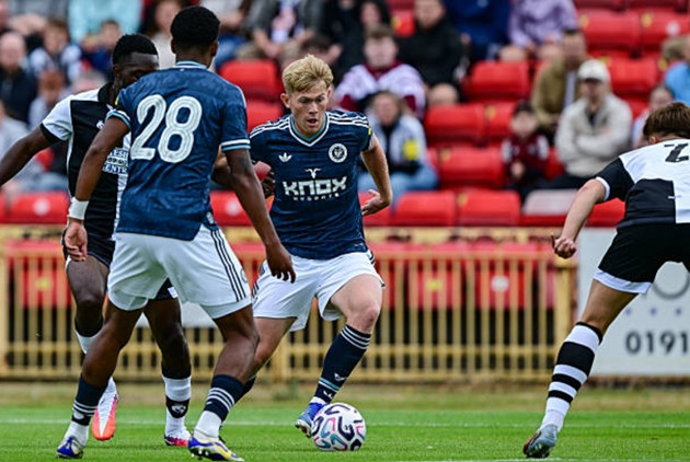 Lewis Hall được xem là mảnh ghép chiến thuật tương lai của Manchester United