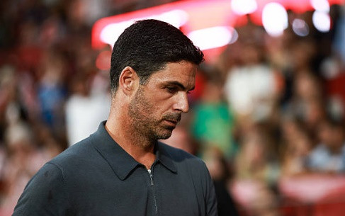 HLV Mikel Arteta trả lời báo chí về kế hoạch chuyển nhượng của Arsenal.