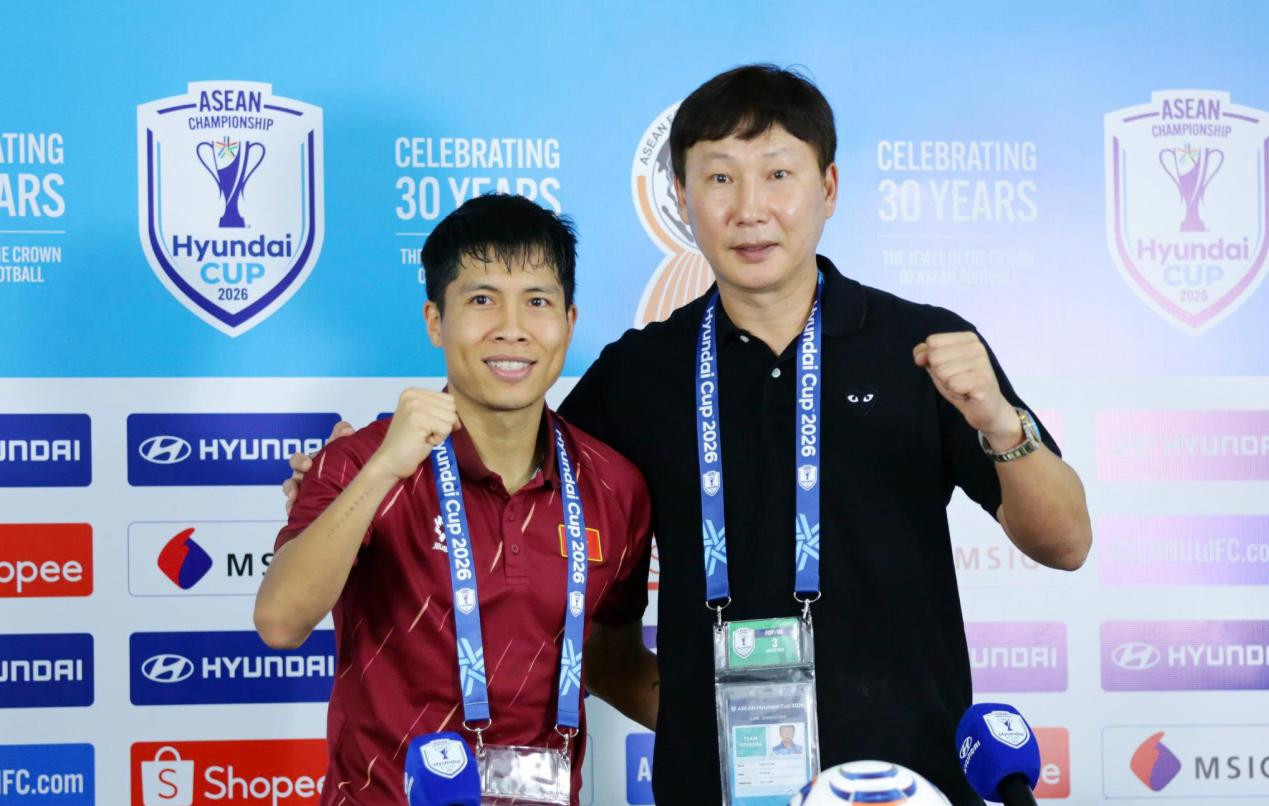 Văn Vĩ trở thành nhân tố không thể thay thế bên hành lang trái tuyển Việt Nam
