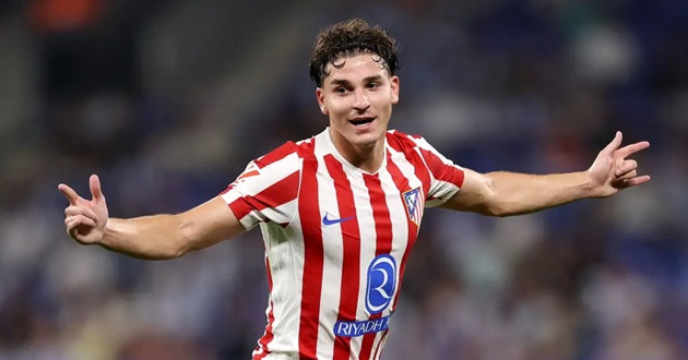 Julian Alvarez khó lòng rời Atletico Madrid trong kỳ chuyển nhượng hè này.