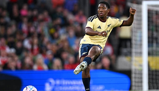 Arsenal ngăn Lewis-Skelly đến Man United