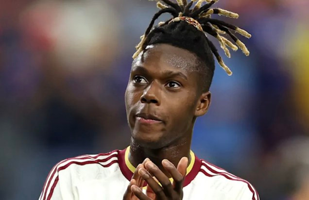 Nico Williams nằm trong danh sách ưu tiên chiêu mộ của Arsenal
