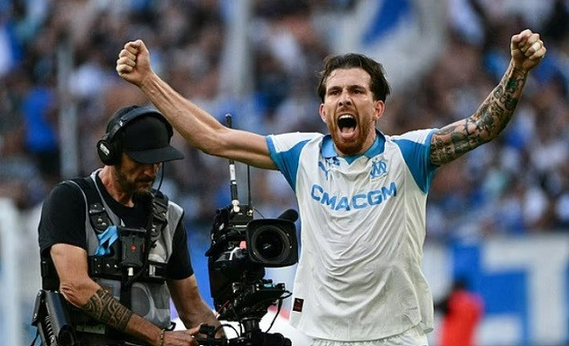 Pierre-Emile Hojbjerg có nhiều năm kinh nghiệm chơi bóng ở Ngoại hạng Anh