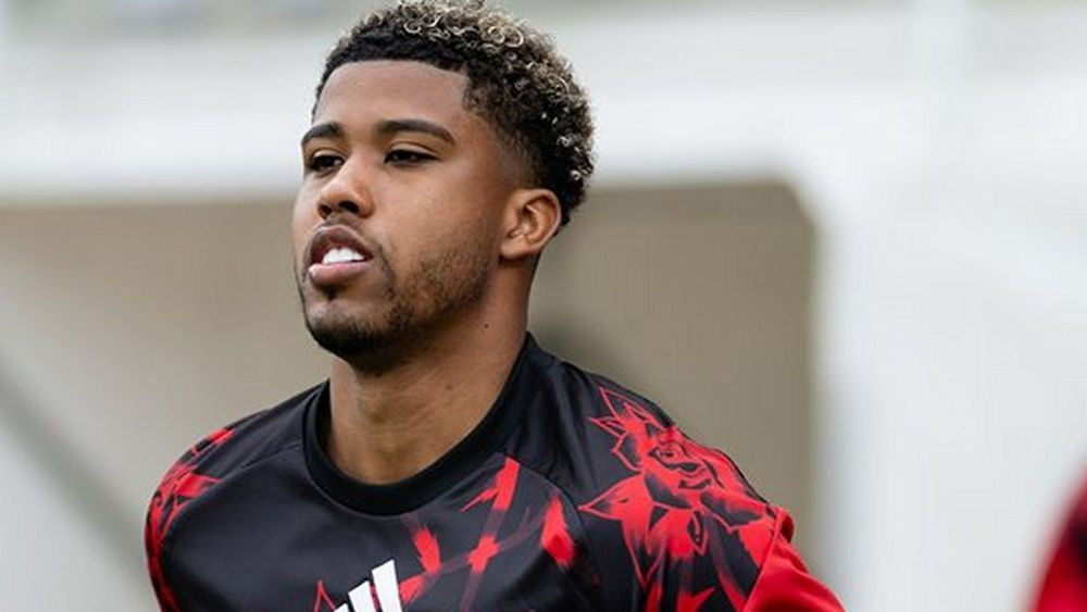 Santos đã xem Man Utd là ngôi nhà mới của mình. Ảnh: Trang chủ CLB.