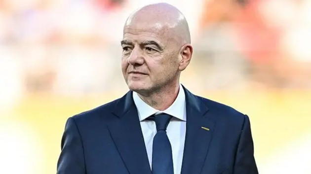 FIFA đáp trả những động thái phế truất Gianni Infantino.
