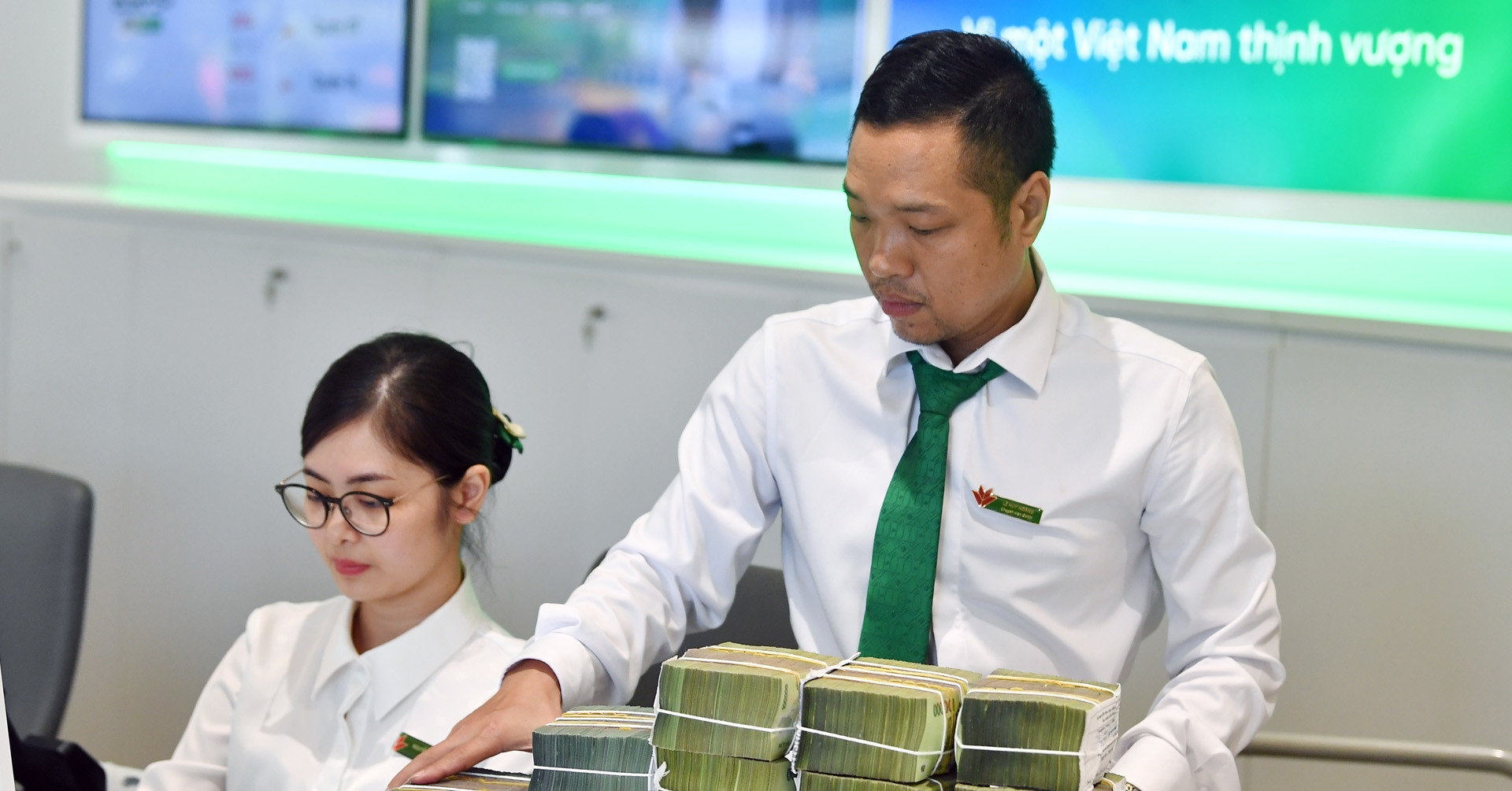 Lãi suất ngân hàng hôm nay 10/8/2026