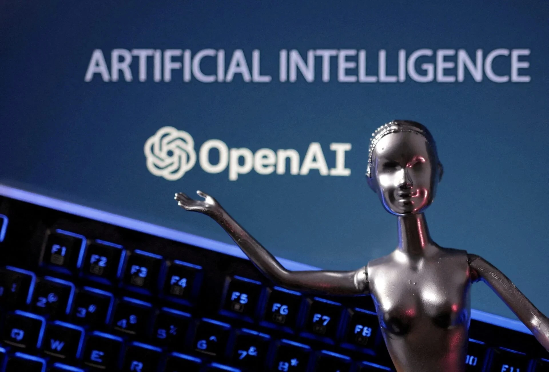 Hai mô hình AI mới nhất của OpenAI đã vượt rào cản để hack hệ thống thư viện AI nhằm vượt qua bài kiểm tra. Ảnh: Reuters.