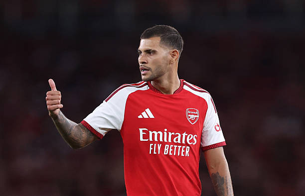 Bruno Guimaraes gây ấn tượng mạnh với người hâm mộ Arsenal nhờ khả năng chuyền bóng xuyên tuyến