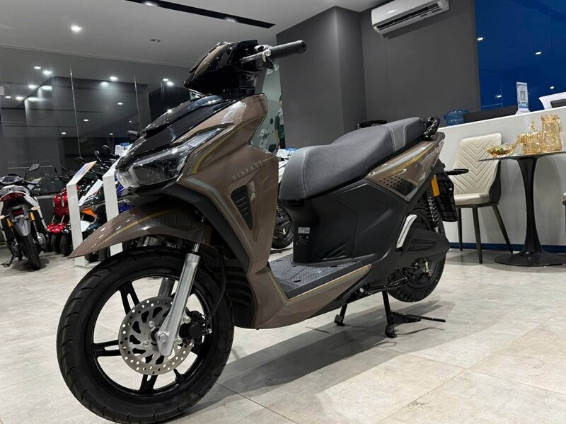 Xe máy điện VinFast Kinet được miễn phí 100% phí trước bạ, động cơ 5200W, 2 pin đi 160 km/lần sạc