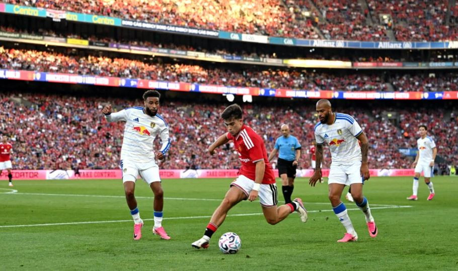 Amass nổi bật trong lần đụng độ Leeds. Ảnh: Getty Images.
