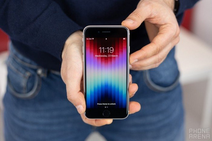 iPhone SE 2022 thiết kế nhỏ gọn