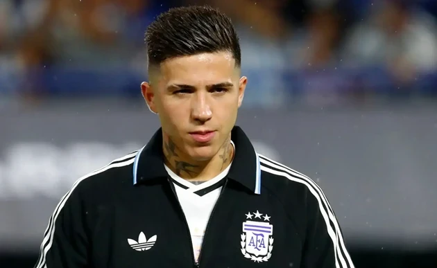 Romano tiết lộ tối hậu thư của Chelsea về Enzo dành cho Man City