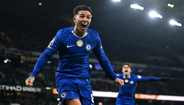 Enzo Fernandez trong màu áo Chelsea