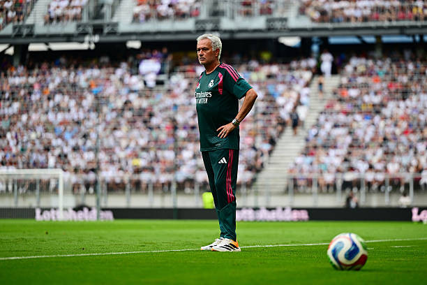 Mourinho cần tạo ra một hệ thống hỗ trợ Bellingham hiệu quả. Ảnh: Getty.