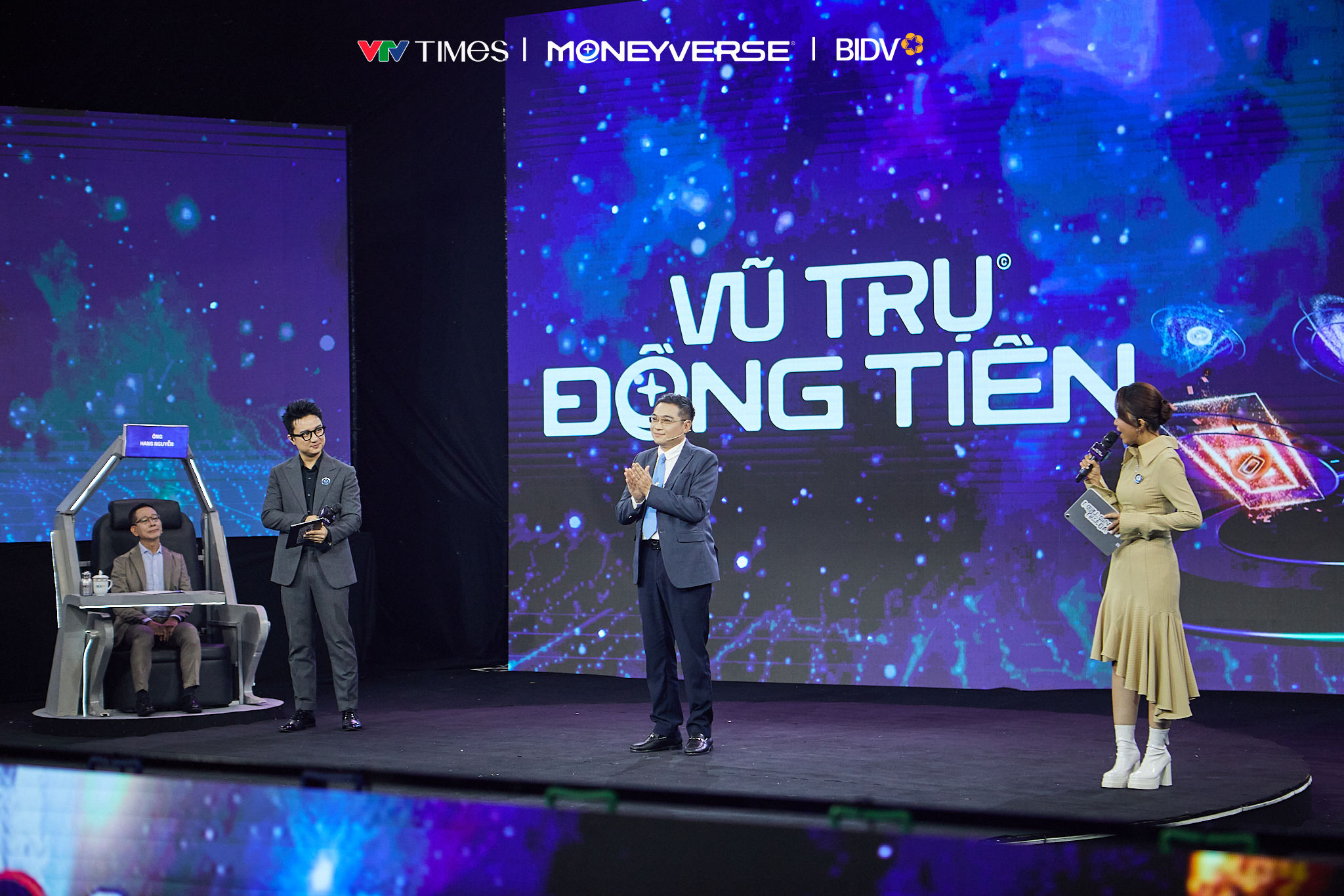 Vũ trụ đồng tiền 2026 chính thức lên sóng - Tập 1 vòng Tứ kết: Hố đen danh tính- Ảnh 9.