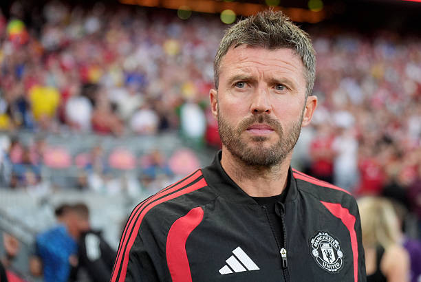 Carrick không hài lòng khi MU thua AC Milan