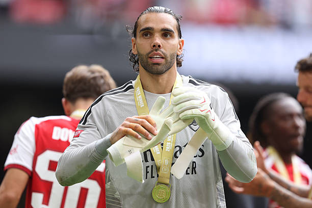 David Raya thi đấu xuất sắc trong khung gỗ Arsenal