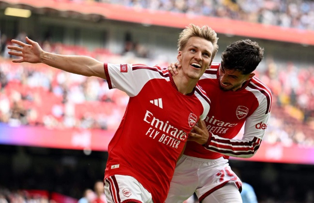 Odegaard thể hiện một màn trình diễn ấn tượng ở Siêu cúp Anh. Ảnh: Getty.