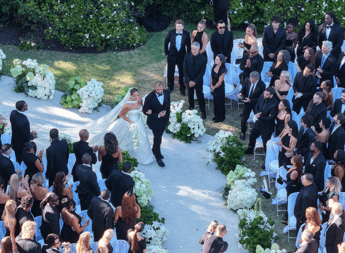 Đám cưới của Jordyn Woods và Karl-Anthony Towns được tổ chức ở Malibu, California, Mỹ, quy tụ nhiều ngôi sao nổi tiếng.