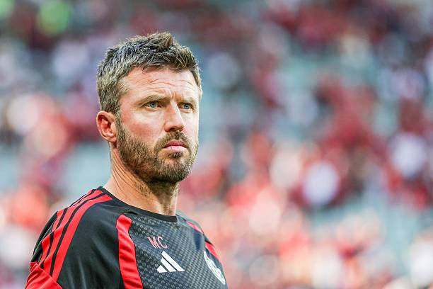 HLV Michael Carrick lo lắng về tình hình chấn thương của học trò