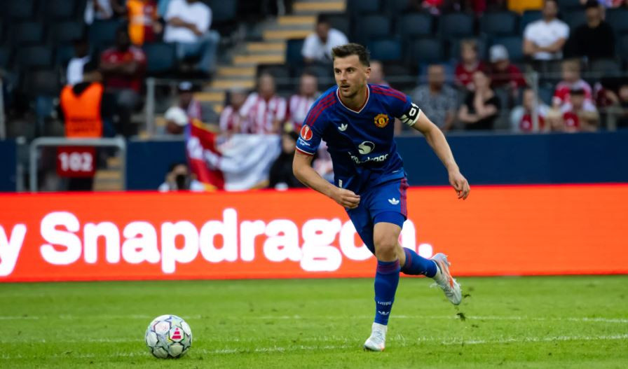 Mason Mount mẫn cảm với chấn thương tại Manchester United