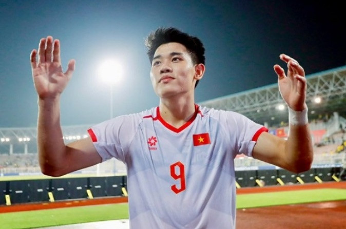 Quang Hải kỳ vọng Đình Bắc sẽ ghi bàn ở trận chung kết.