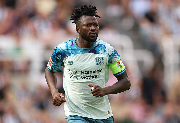 Edmond Tapsoba nằm trong tầm ngắm của Manchester United và Chelsea.