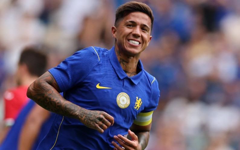 CĐV Chelsea thể hiện thái độ bộc phát hướng về Enzo Fernandez