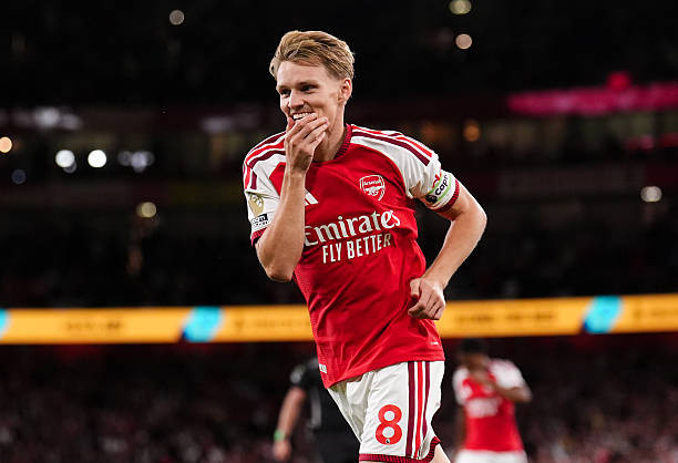 Martin Odegaard tỏa sáng trong trận đấu giữa Arsenal và Coventry City