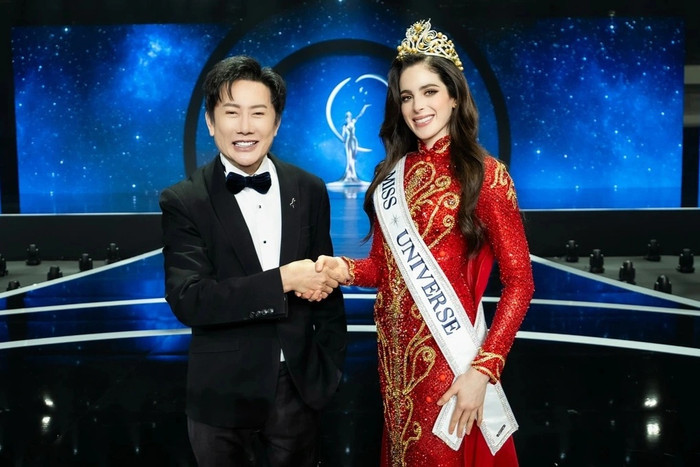 Ông Nawat Itsaragrisil cho biết là nộp đơn đến cơ quan cảnh sát Thái Lan nhằm yêu cầu tiến hành bắt giữ khẩn cấp Fátima Bosch.
