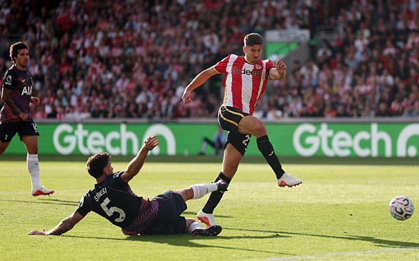 Tottenham nhận thất bại nặng nề trước Brentford ở vòng mở màn