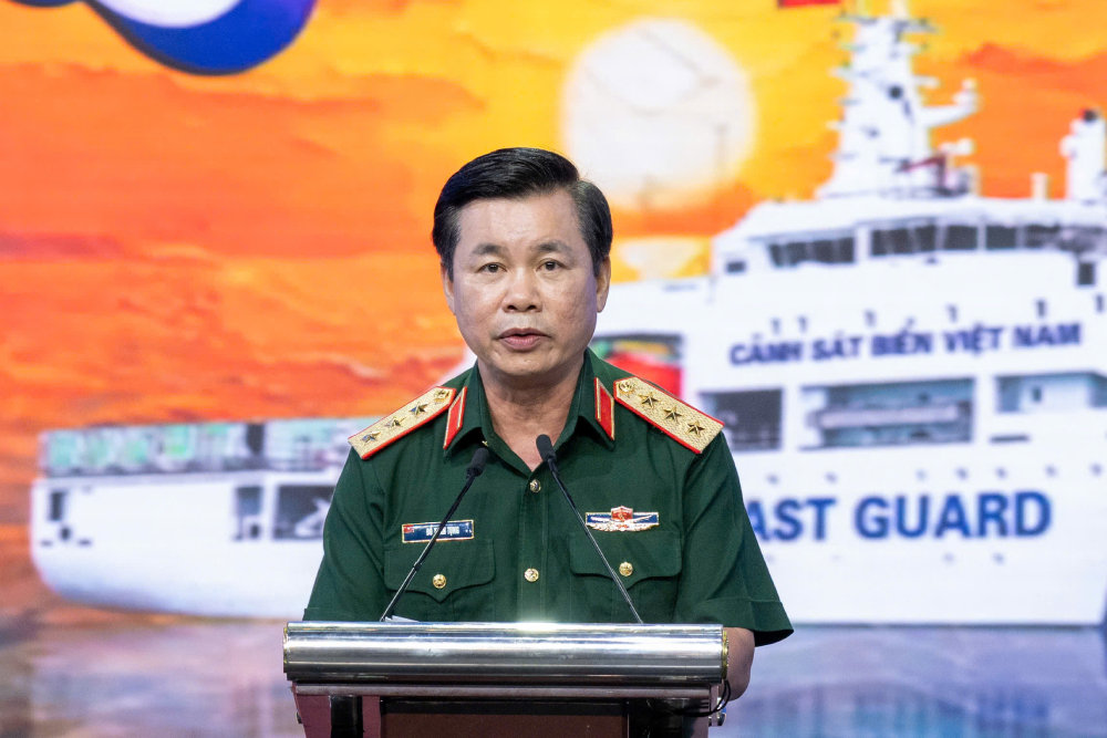 Thượng tướng Đỗ Xuân Tụng phát biểu tại Gala