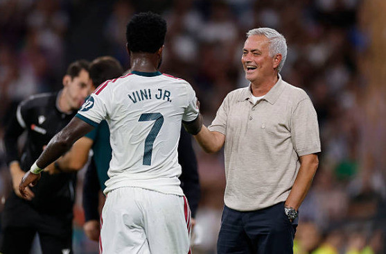 Vinicius Jr ghi bàn và kiến tạo trong hiệp hai