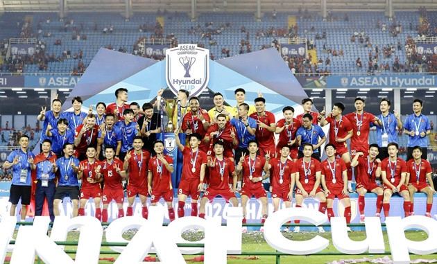 HLV Kim Sang Sik tạo nên kỷ nguyên rực rỡ cho ĐT Việt Nam.
