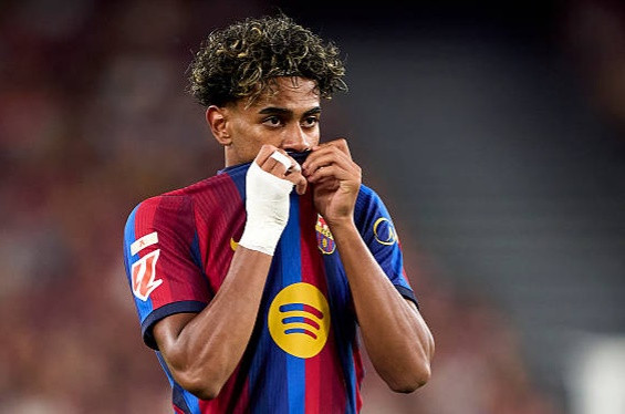 Lamine Yamal tỏ vẻ thất vọng dù Barcelona giành thắng lợi trước Athletic Club