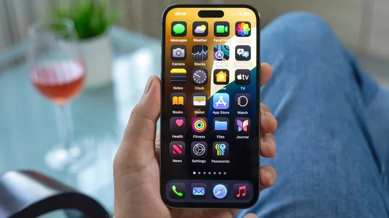 Nguồn cung iPhone 15 Pro và Pro Max chính hãng mới đang dần cạn kiệt trên thị trường