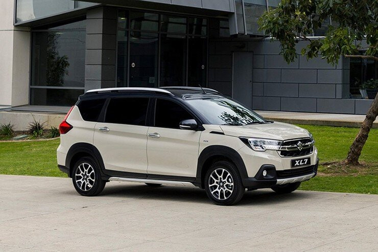 Ngoại thất Suzuki XL7 Hybrid với phong cách khỏe khoắn