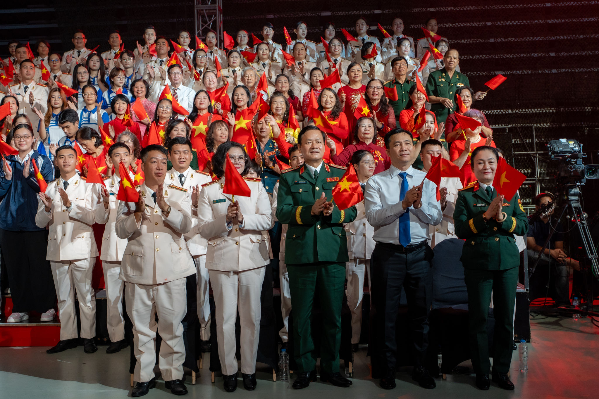 Không gian biểu diễn đầy cảm xúc tại chương trình Giai điệu tự hào tháng 9