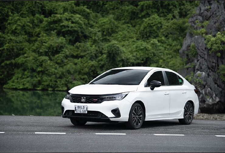 Honda City cạnh tranh trong phân khúc sedan hạng B