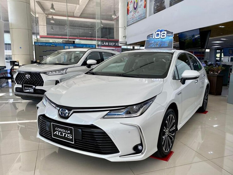 Thiết kế tổng thể Toyota Corolla Altis