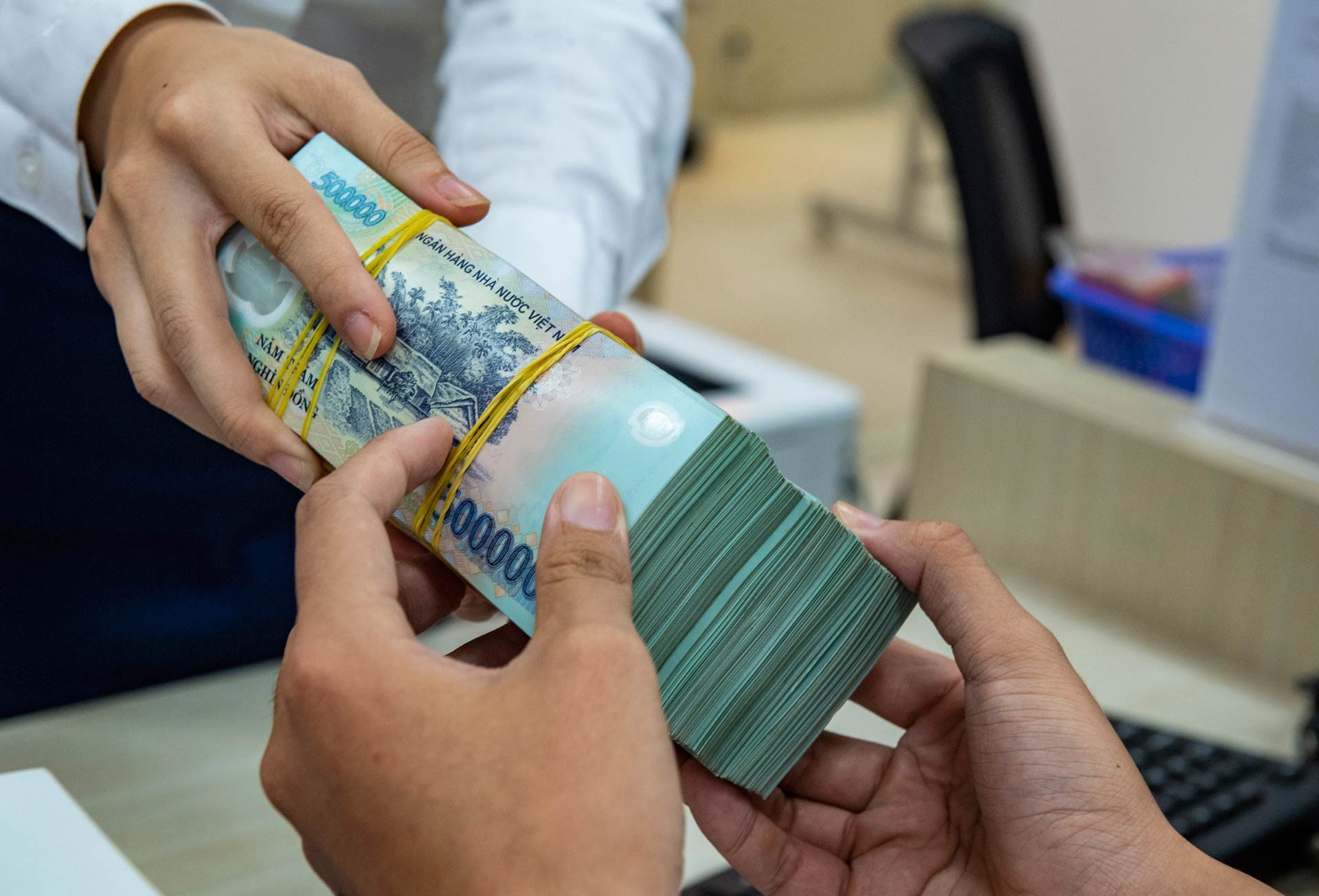 Lãi suất chứng chỉ tiền gửi lên tới 9%/năm